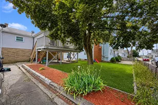 31 Foster St, Pawtucket, RI 02861 - Photo 21