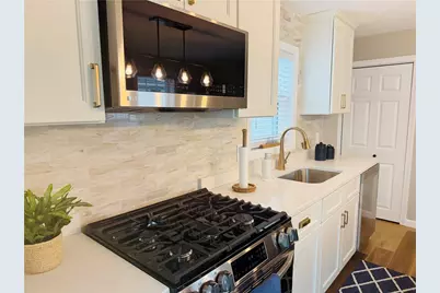 230 Cedar Avenue, Portsmouth, RI 02871 - Photo 5