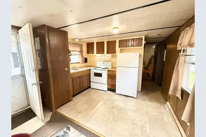 836 Forest Park Avenue, Middletown, RI 02842 - Photo 5