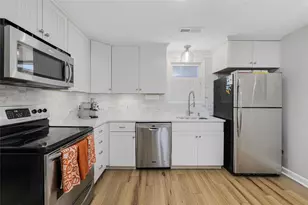 208 Marlborough St, East Greenwich, RI 02818 - Photo 9