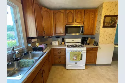 66 Sherry Avenue, Bristol, RI 02809 - Photo 3