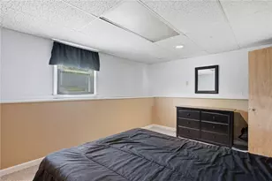 25 Oakridge Ct, Warwick, RI 02886 - Photo 25