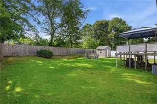 25 Oakridge Ct, Warwick, RI 02886 - Photo 33