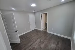 729 Potters Ave, Providence, RI 02907 - Photo 11
