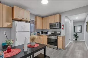 38 Mitchell St, Providence, RI 02907 - Photo 7