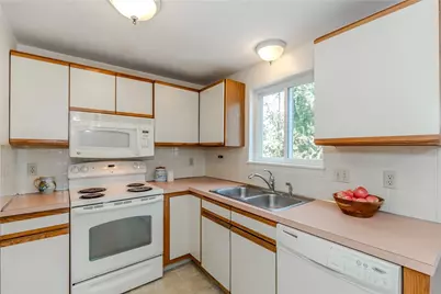 351 New London Avenue #106, Warwick, RI 02886 - Photo 13