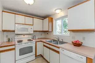 351 New London Ave, Warwick, RI 02886 - Photo 13