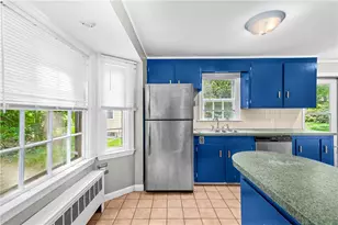 64 White Birch Rd, Cranston, RI 02920 - Photo 11