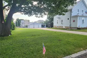 109 Cleveland St, Woonsocket, RI 02895 - Photo 9