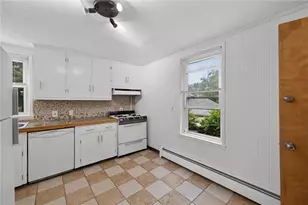 68 9th St, Providence, RI 02906 - Photo 23