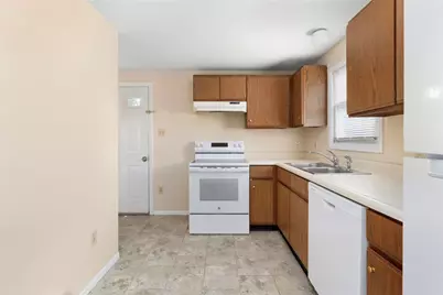 28 Elmer Avenue, Warwick, RI 02886 - Photo 7