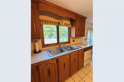 565 Mount Pleasant Avenue, Providence, RI 02908 - Photo 13