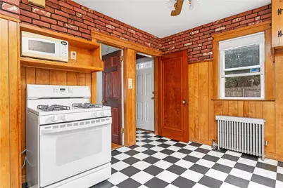 30 Iona Street, Providence, RI 02908 - Photo 9