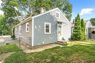 30 Iona St, Providence, RI 02908 - Photo 17