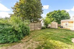 30 Iona St, Providence, RI 02908 - Photo 19
