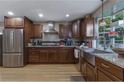 2446 Plainfield Pike, Johnston, RI 02919 - Photo 9