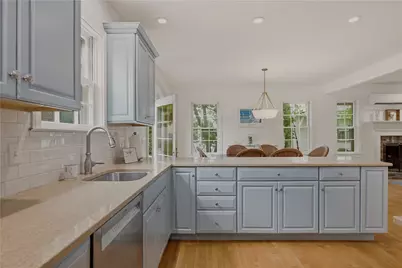 7 Clay Street, Newport, RI 02840 - Photo 11