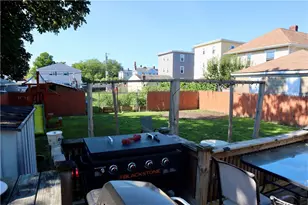 47 Rock Ave, Pawtucket, RI 02861 - Photo 9