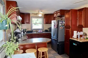 47 Rock Ave, Pawtucket, RI 02861 - Photo 5