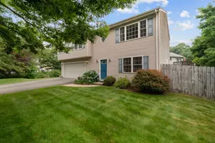 19 Desmar Ct, Warwick, RI 02889 - Photo 3