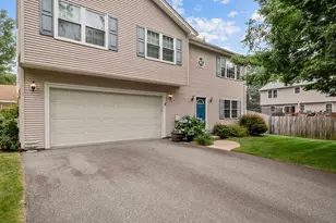 19 Desmar Ct, Warwick, RI 02889 - Photo 5