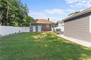 30 Ide Ave, East Providence, RI 02914 - Photo 33