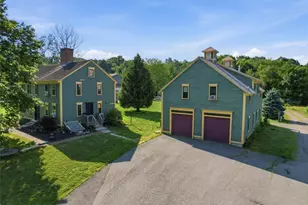 32 Equestrian Wy, Cranston, RI 02921 - Photo 3