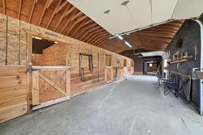 32 Equestrian Way, Cranston, RI 02921 - Photo 39