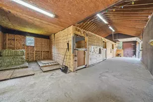 32 Equestrian Wy, Cranston, RI 02921 - Photo 41