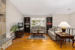 24 Morton Ave, Johnston, RI 02919 - Photo 9