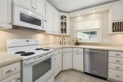 24 Morton Avenue, Johnston, RI 02919 - Photo 3