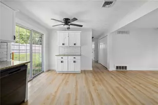 37 Gerald St, Warwick, RI 02886 - Photo 13