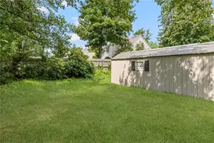 37 Gerald St, Warwick, RI 02886 - Photo 31