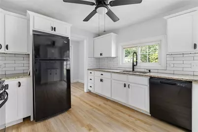 37 Gerald Street, Warwick, RI 02886 - Photo 3