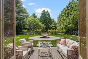 251 George St, Providence, RI 02906 - Photo 3