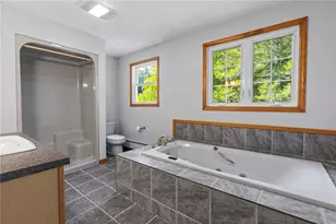 1524 Round Top Rd, Burrillville, RI 02830 - Photo 35