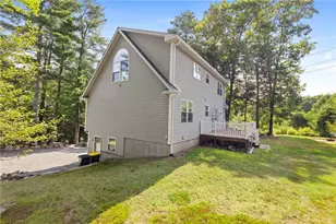1524 Round Top Rd, Burrillville, RI 02830 - Photo 43