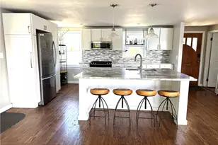 157 Betsey Williams Dr, Warwick, RI 02889 - Photo 9