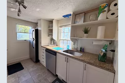 25 Marsh Street, Newport, RI 02840 - Photo 23