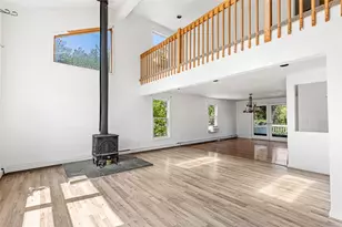 8 Ashley Dr, Lincoln, RI 02865 - Photo 3