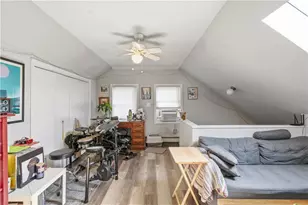 169 10th St, Providence, RI 02906 - Photo 35