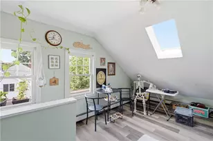 169 10th St, Providence, RI 02906 - Photo 27
