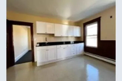 61 Rutland Street #2R, Woonsocket, RI 02895 - Photo 3