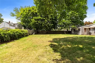24 Magnolia St, Warwick, RI 02889 - Photo 41