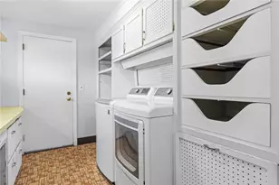 24 Magnolia St, Warwick, RI 02889 - Photo 35