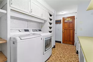 24 Magnolia St, Warwick, RI 02889 - Photo 33