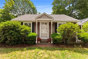24 Magnolia St, Warwick, RI 02889 - Photo 3