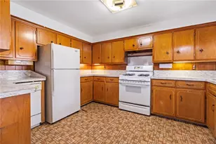 24 Magnolia St, Warwick, RI 02889 - Photo 17