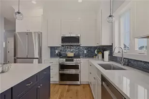 201 Revolution Wy, Portsmouth, RI 02871 - Photo 3