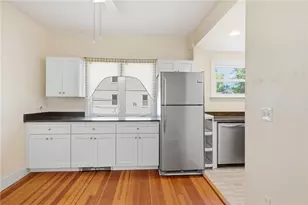 110 Mt Pleasant Ave, Providence, RI 02906 - Photo 13